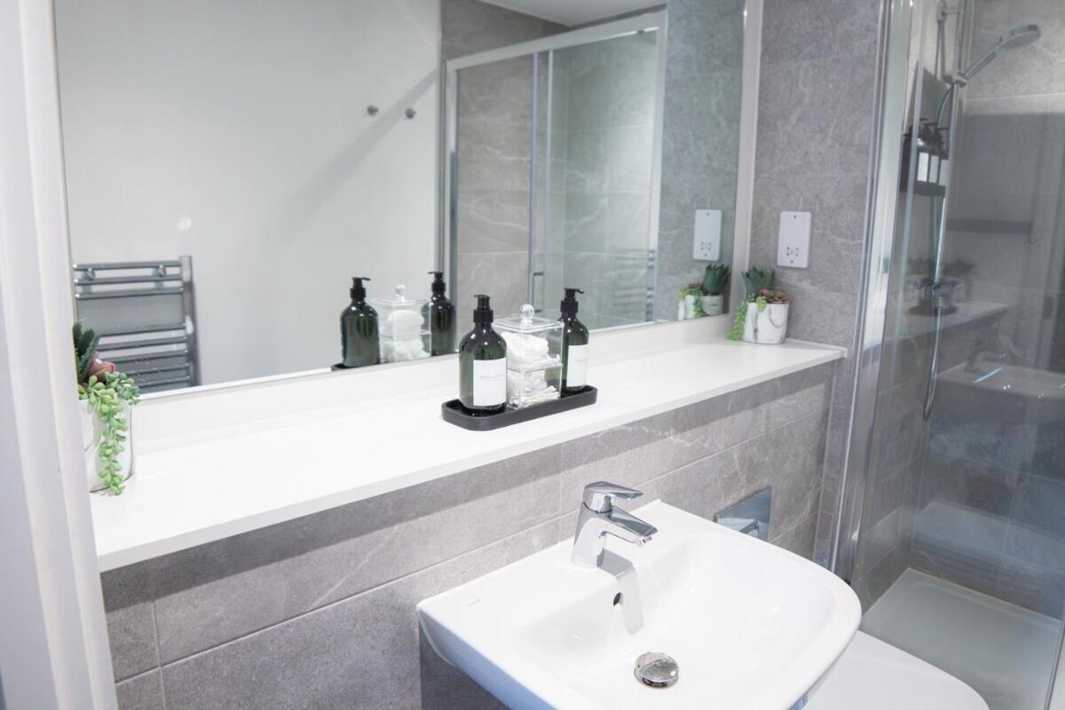 Luxury Mcr 2Bed,2Bath Apartment- Central Location! مانشستر المظهر الخارجي الصورة